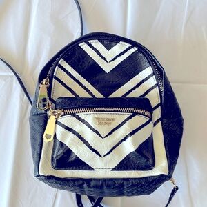 Victoria’s Secret mini backpack snakeskin print black and‎ white gold har…